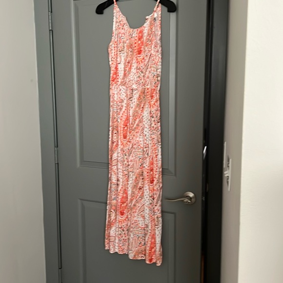 Gorgeous Old Navy Dress - Picture 1 of 3